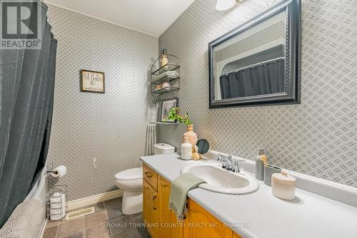 1374 Old Mill Road, Kawartha Lakes (Lindsay), ON - Indoor Photo Showing Bathroom