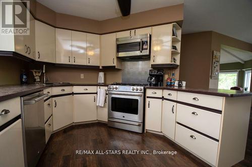 69 County Rd 121, Kawartha Lakes (Fenelon Falls), ON - Indoor Photo Showing Kitchen