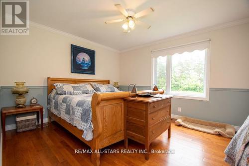 69 County Rd 121, Kawartha Lakes (Fenelon Falls), ON - Indoor Photo Showing Bedroom