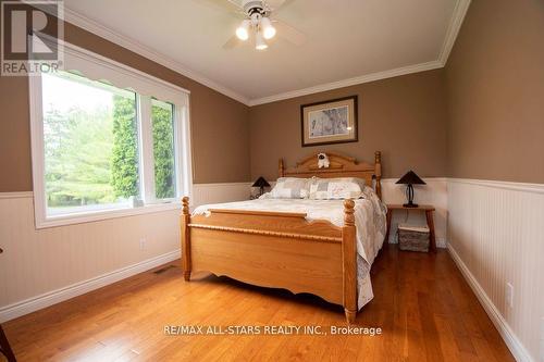 69 County Rd 121, Kawartha Lakes (Fenelon Falls), ON - Indoor Photo Showing Bedroom