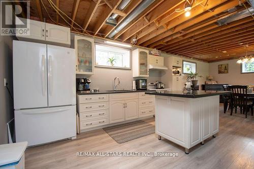 69 County Rd 121, Kawartha Lakes (Fenelon Falls), ON - Indoor Photo Showing Kitchen