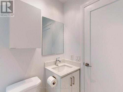 1637 - 111 Elizabeth Street, Toronto (Bay Street Corridor), ON - Indoor Photo Showing Bathroom