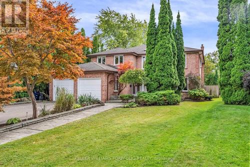 18 Ballyconnor Court, Toronto, ON - Outdoor