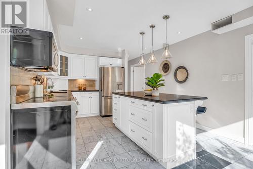 18 Ballyconnor Court, Toronto (Bayview Woods-Steeles), ON - Indoor Photo Showing Kitchen With Stainless Steel Kitchen With Upgraded Kitchen