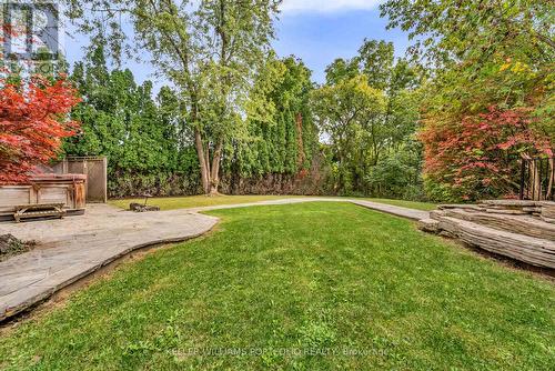 18 Ballyconnor Court, Toronto (Bayview Woods-Steeles), ON - Outdoor