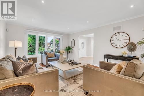 18 Ballyconnor Court, Toronto (Bayview Woods-Steeles), ON - Indoor Photo Showing Living Room