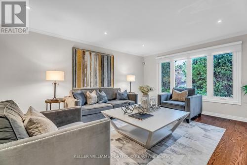 18 Ballyconnor Court, Toronto (Bayview Woods-Steeles), ON - Indoor Photo Showing Living Room