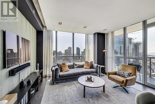 3108 - 88 Blue Jays Way, Toronto (Waterfront Communities), ON - Indoor Photo Showing Living Room