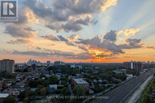 1611 - 20 Minowan Miikan Lane, Toronto (Little Portugal), ON - Outdoor With View