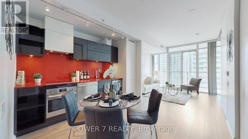 3111 - 125 Peter Street, Toronto (Waterfront Communities), ON - Indoor