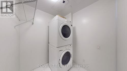 3111 - 125 Peter Street, Toronto (Waterfront Communities), ON - Indoor Photo Showing Laundry Room