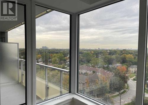 1515 - 75 Canterbury Place, Toronto, ON - Indoor Photo Showing Other Room