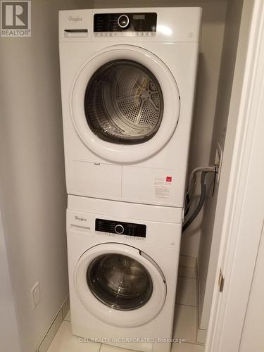 517 - 275 Village Green Square, Toronto, ON - Indoor Photo Showing Laundry Room