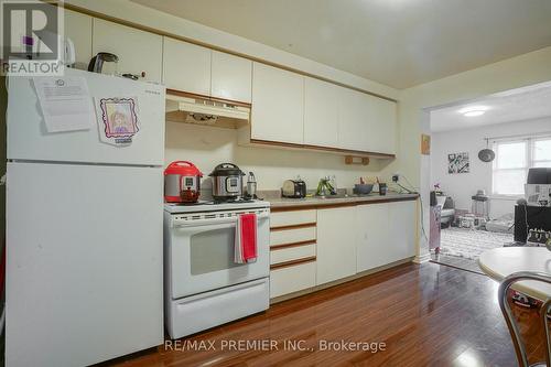 644 Srigley Street, Newmarket, ON - Indoor Photo Showing Kitchen