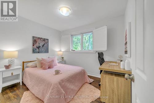 147 Chassie Court, Richmond Hill, ON - Indoor Photo Showing Bedroom