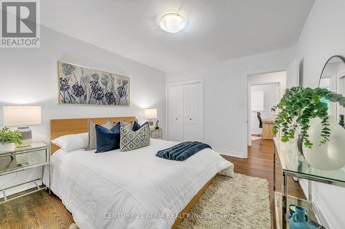 147 Chassie Court, Richmond Hill, ON - Indoor Photo Showing Bedroom