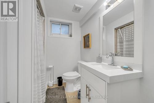 147 Chassie Court, Richmond Hill, ON - Indoor Photo Showing Bathroom