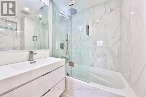 194 Slater Crescent, Oakville (Old Oakville), ON - Indoor Photo Showing Bathroom