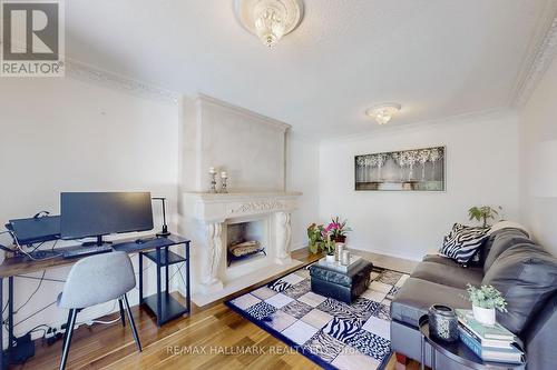 127 O'Connor Crescent, Richmond Hill, ON - Indoor Photo Showing Living Room With Fireplace