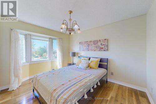 127 O'Connor Crescent, Richmond Hill, ON - Indoor Photo Showing Bedroom