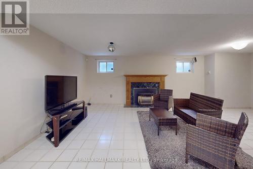 127 O'Connor Crescent, Richmond Hill, ON - Indoor With Fireplace