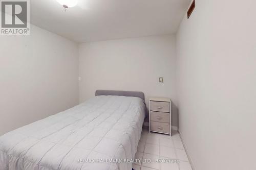 127 O'Connor Crescent, Richmond Hill, ON - Indoor Photo Showing Bedroom