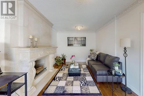 127 O'Connor Crescent, Richmond Hill, ON - Indoor Photo Showing Living Room With Fireplace