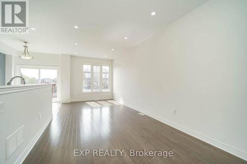 106 Pearl Lake Road, Markham, ON - Indoor Photo Showing Other Room