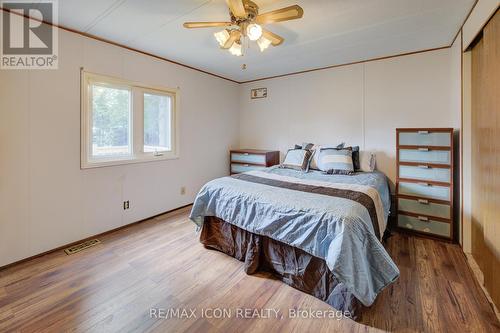 25 Grand Vista Crescent, Wellington North, ON - Indoor Photo Showing Bedroom