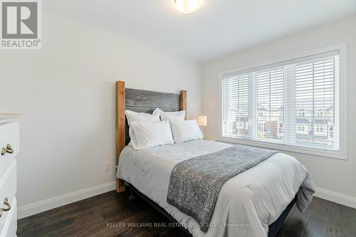 123 Borers Creek Circle, Hamilton, ON - Indoor Photo Showing Bedroom