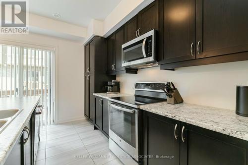 123 Borers Creek Circle, Hamilton (Waterdown), ON - Indoor Photo Showing Kitchen