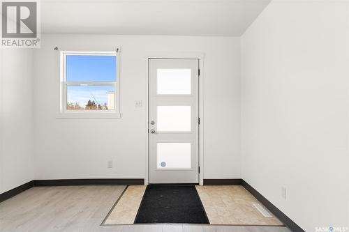 802 4Th Avenue, Raymore, SK - Indoor Photo Showing Other Room