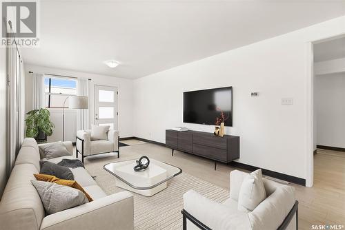 802 4Th Avenue, Raymore, SK - Indoor Photo Showing Living Room