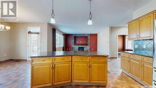 4022 Cumberland Road E, Regina, SK - Indoor Photo Showing Kitchen