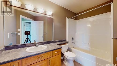 4022 Cumberland Road E, Regina, SK - Indoor Photo Showing Bathroom