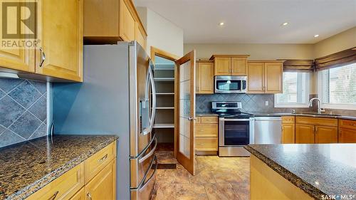 4022 Cumberland Road E, Regina, SK - Indoor Photo Showing Kitchen