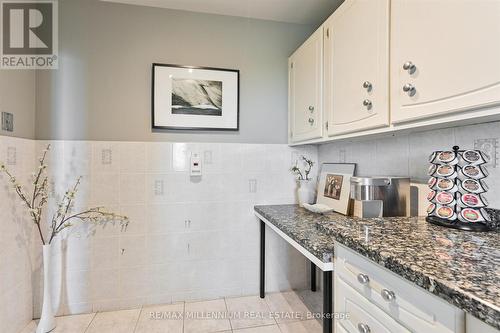 1202 - 44 Longbourne Drive, Toronto, ON - Indoor Photo Showing Kitchen