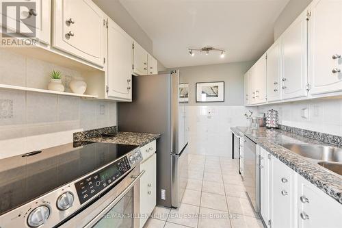 1202 - 44 Longbourne Drive, Toronto, ON - Indoor Photo Showing Kitchen