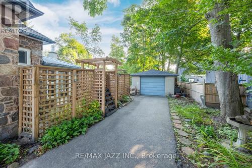 59 Harmony Road N, Oshawa (Eastdale), ON - Outdoor