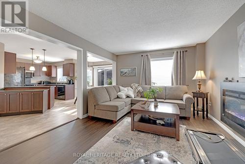 165 Brookhouse Drive, Clarington (Newcastle), ON - Indoor Photo Showing Living Room With Fireplace