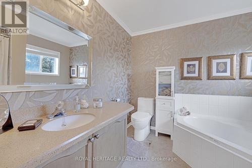 165 Brookhouse Drive, Clarington (Newcastle), ON - Indoor Photo Showing Bathroom