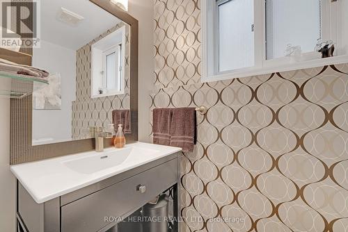 165 Brookhouse Drive, Clarington (Newcastle), ON - Indoor Photo Showing Bathroom