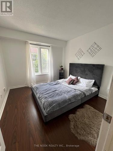 98 Aspen Springs Drive, Clarington (Bowmanville), ON - Indoor Photo Showing Bedroom