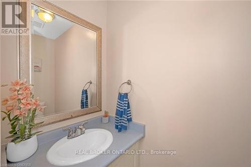 2189 Shorncliffe Boulevard, Oakville (West Oak Trails), ON - Indoor Photo Showing Bathroom