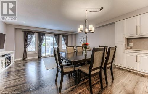 145 South Creek Drive Unit# A5, Kitchener, ON - Indoor Photo Showing Dining Room