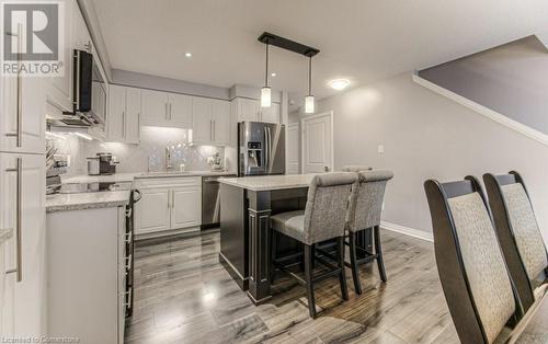 145 South Creek Drive Unit# A5, Kitchener, ON - Indoor Photo Showing Kitchen With Upgraded Kitchen