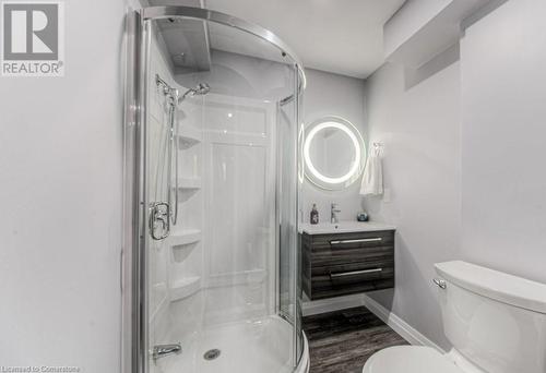 145 South Creek Drive Unit# A5, Kitchener, ON - Indoor Photo Showing Bathroom