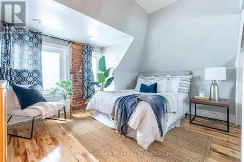 198 Duke Street, Hamilton, ON - Indoor Photo Showing Bedroom