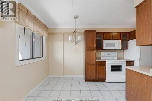 150 Park Street West Unit# 1516, Windsor, ON - Indoor Photo Showing Kitchen