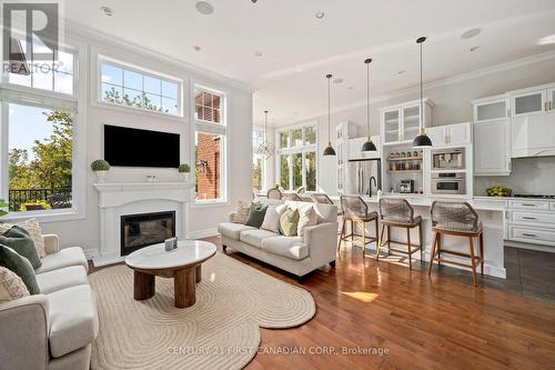 638 Clearwater Crescent E, London, ON - Indoor Photo Showing Living Room With Fireplace